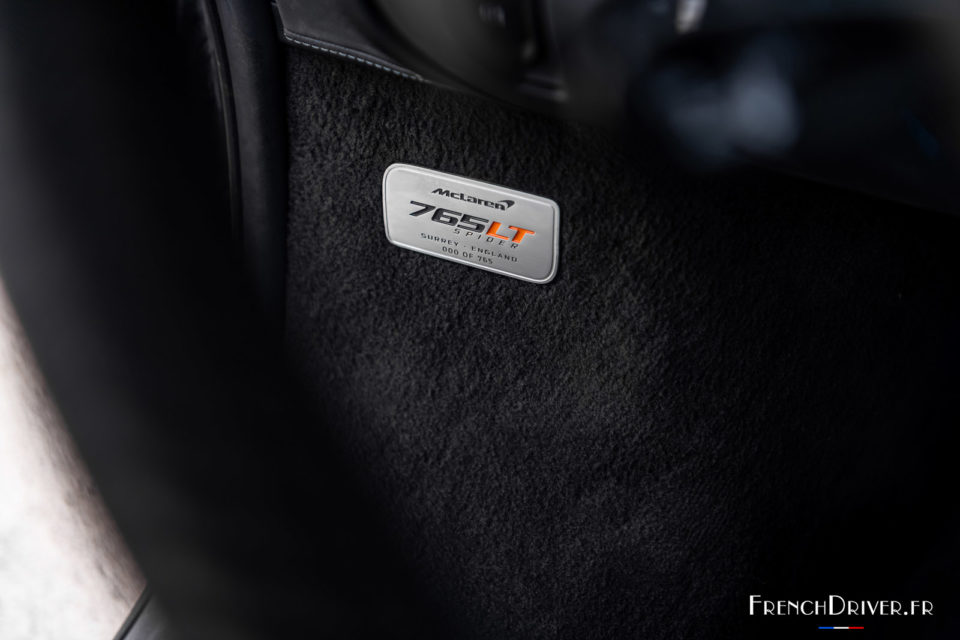 Photo badge numéroté McLaren 765LT Spider (2022)