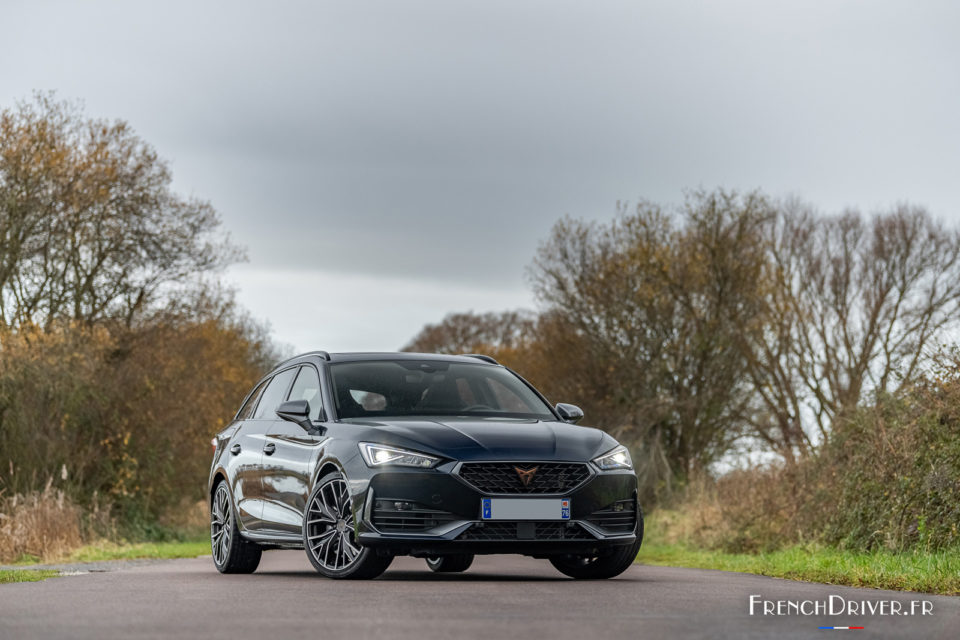 Photo 3/4 avant Cupra Leon VZ 300 (2022)