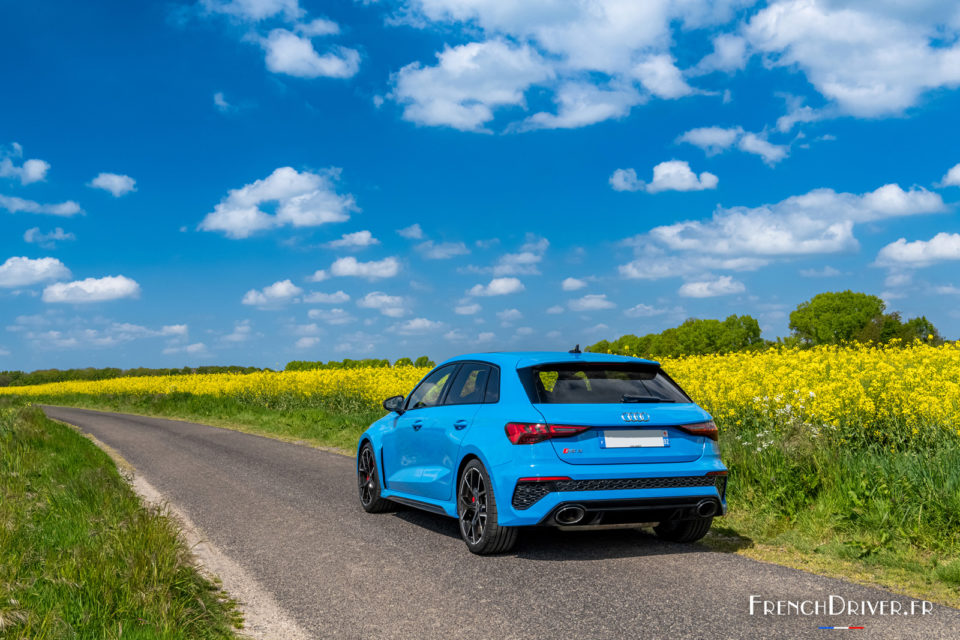 Photo 3/4 arrière Audi RS 3 Sportback (2022)