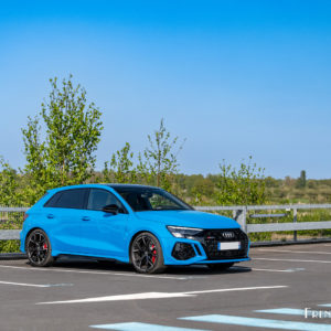 Photo 3/4 avant statique Audi RS 3 Sportback (2022)