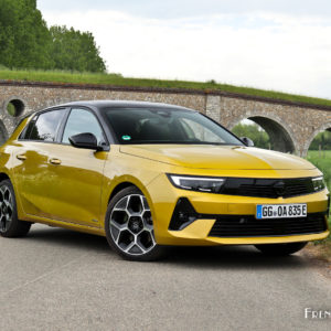 Photo 3/4 avant Opel Astra L (2022)