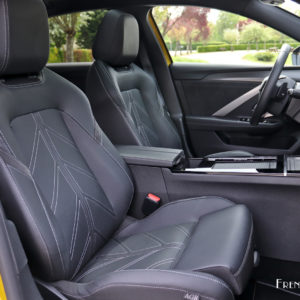 Photo sièges avant cuir Opel Astra L (2022)