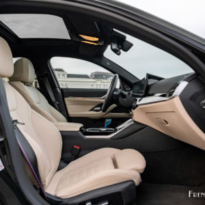 Photo intérieur cuir BMW i4 M50 (2022)
