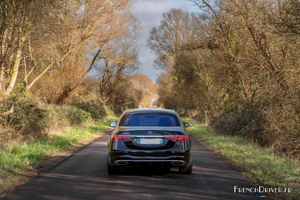 Photo face arrière Mercedes Classe S 580e Limousine (2023)