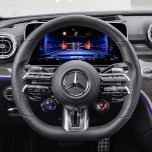 Photo poste de conduite Mercedes-AMG C 43 (2023)