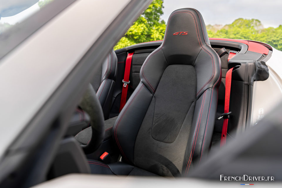 Photo essai Porsche 911 (992) Carrera GTS Cabriolet (2023)