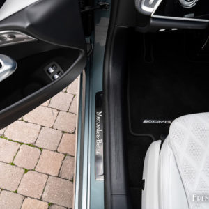 Photo seuil de porte aluminium Mercedes Classe E 400 e (2023)