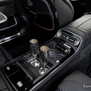 Photo console centrale arrière Mercedes Maybach Classe S 680 (2