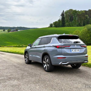 Photo Mitsubishi Outlander IV PHEV (2025)