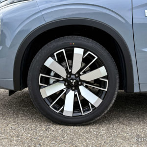 Photo jante aluminium 20 Mitsubishi Outlander IV PHEV (2025)